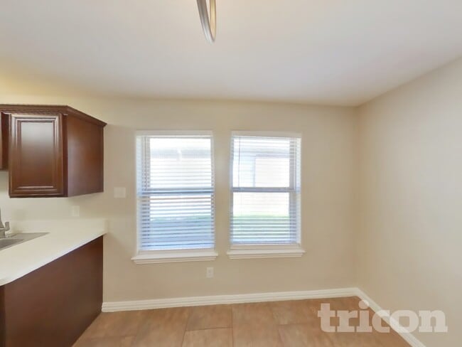 Photo - 8617 Silverbell Ln