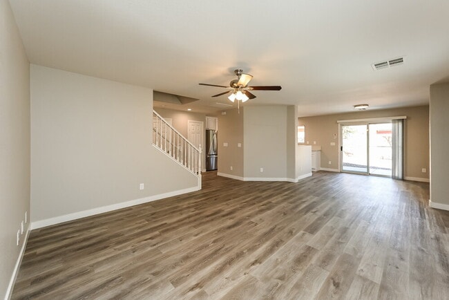 Photo - 7424 Scottish Castle Ave
