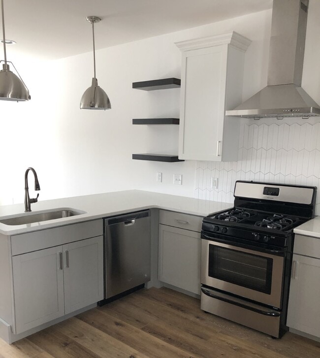 Photo - Contemporary 2BD 2.5 BA  3 Story Townhome with a View!