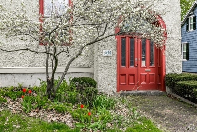 Building Photo - 304 E Genesee St Rental