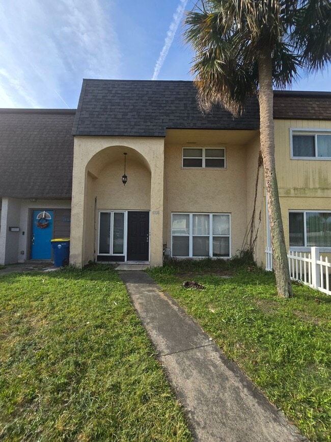 Building Photo - Coming Soon - 3 Bedroom 2.5 Bath Townhome