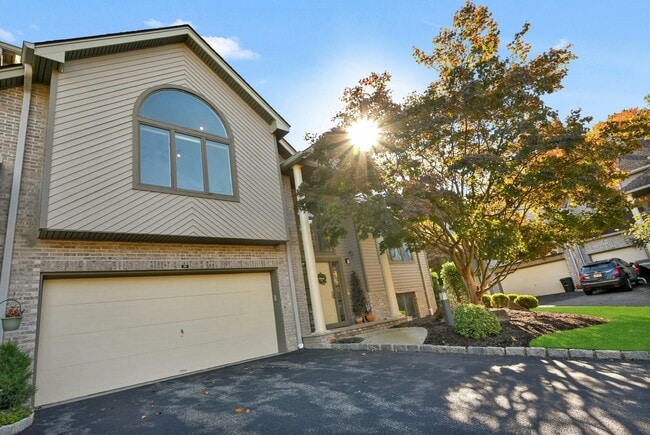 Photo - 714 Holly Ct Unidad # 714