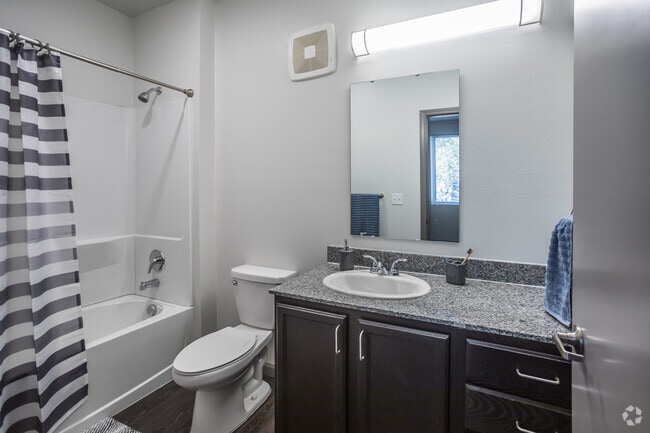 4 BR, 4 BA - 1310 SF - The Annex of Memphis