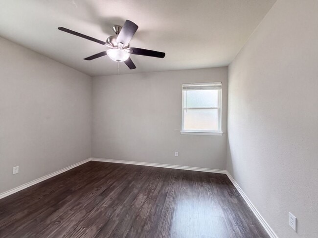 Photo - 330 E Coral Way