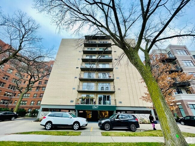 Building Photo - 1567 Ridge Ave Unit 305 Rental