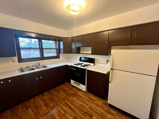 Building Photo - 2093 Creek Rd Unit #1 Rental