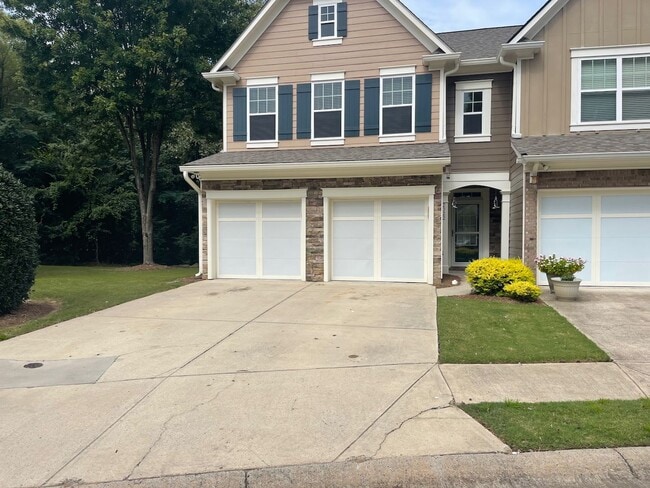 Building Photo - Upgraded Townhouse near Whole Foods in Kennesaw