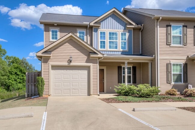 Photo - 3 Bedroom 2.5 Bath Townhouse