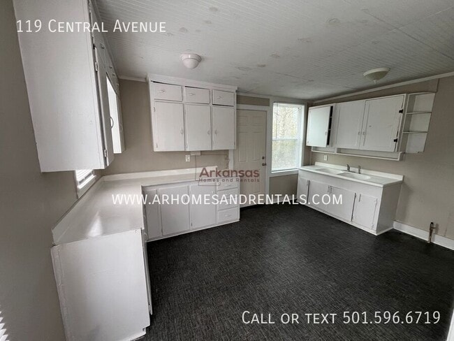 Photo - 119 Central Ave