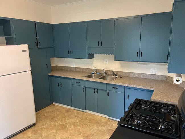 Photo - 36 S Lewis St Unit 1