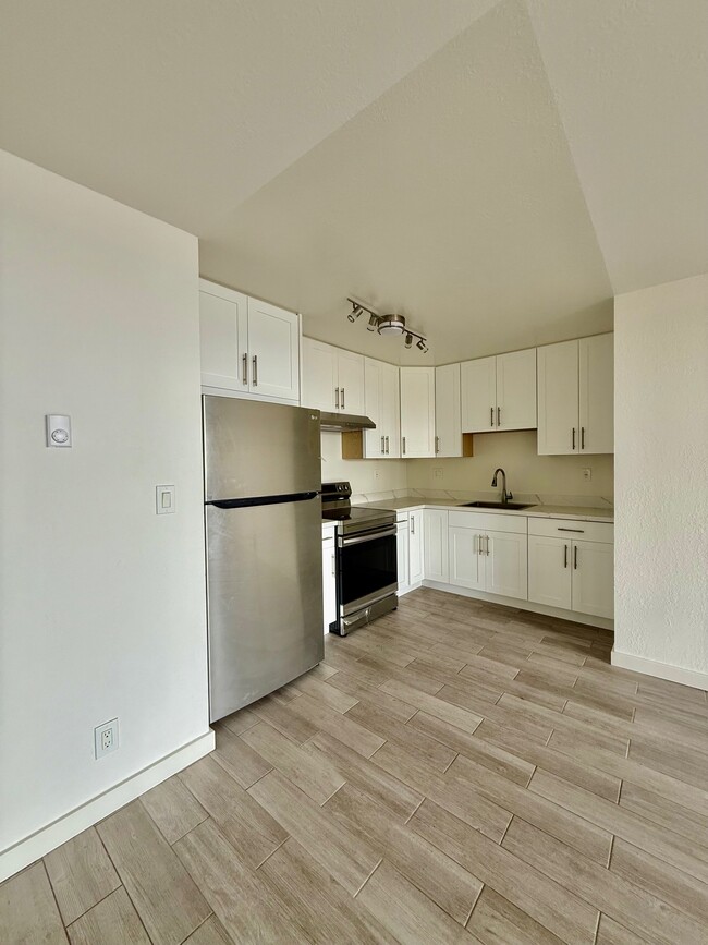 Building Photo - 3770 24th St Unit 308 Rental