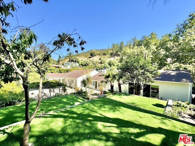 Building Photo - 1657 Benedict Canyon Drive Rental