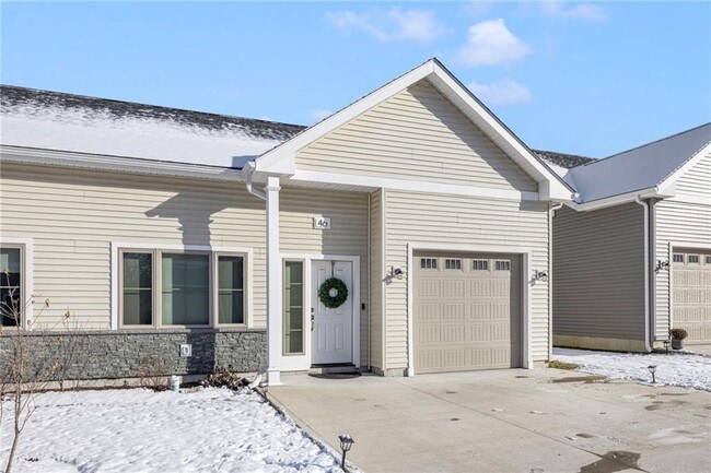 Photo - 46 W Valley Cir