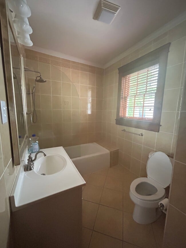 Photo - 72 W End Blvd Unit 4