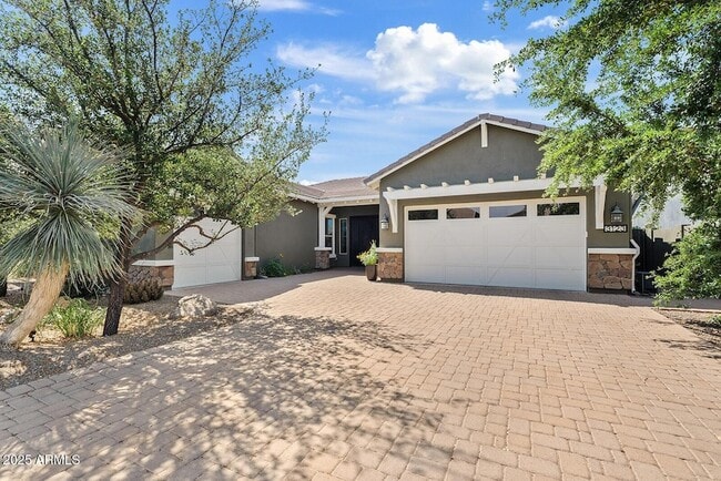 Building Photo - 3123 E Cat Balue Dr