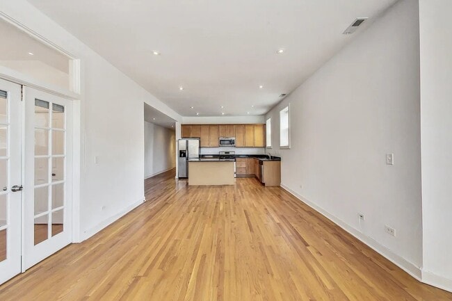 Photo - 2459 W Augusta Blvd Unidad 2