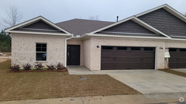 Building Photo - FULLY FURNISHED DUPLEX! 3BED 2BATH! ~ AVAL... Rental