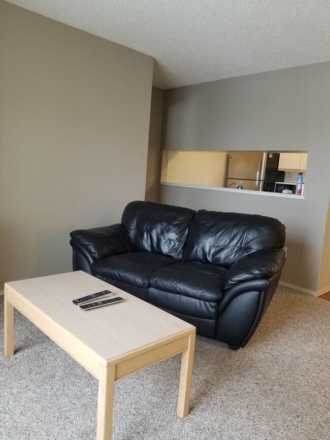 Photo - 10405-10405 99 Ave