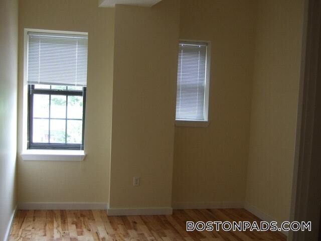 Photo - 155 Washington St Unidad 206