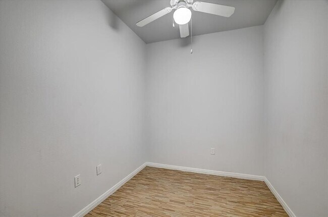 Photo - 2515 Pearl St Unidad 508