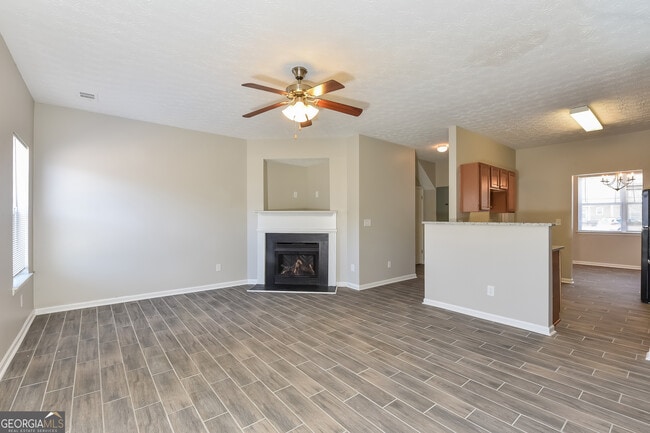 Photo - 6332 Ellenwood Dr