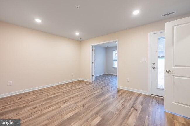 923 Magnolia Ln