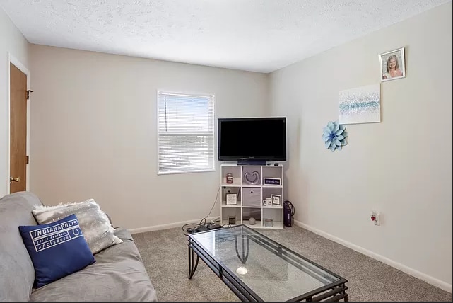 Building Photo - 305 E Phoenix Ave Unit 305.5