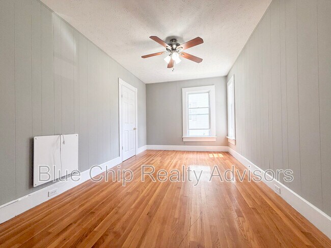 Photo - 402 Auburn St Unit 1F