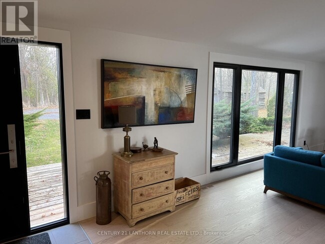 Photo - 240 Salmon Point Rd