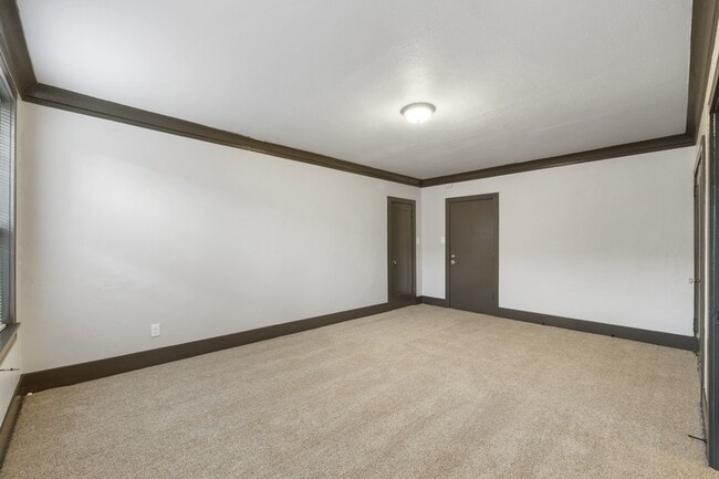 Photo - 16 N Broadway St Unidad 32