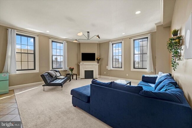 Building Photo - 1 E Chase St Unit 403 Rental