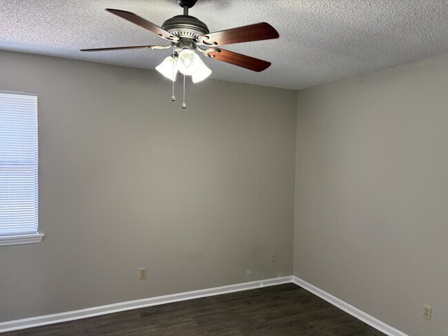 Photo - 422 Prince Ln House