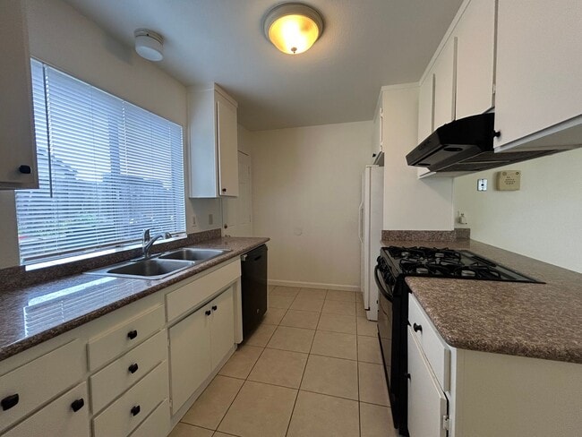 Photo - Lovely 3-Bedroom, 2-Bath Home with Spacious Backyard