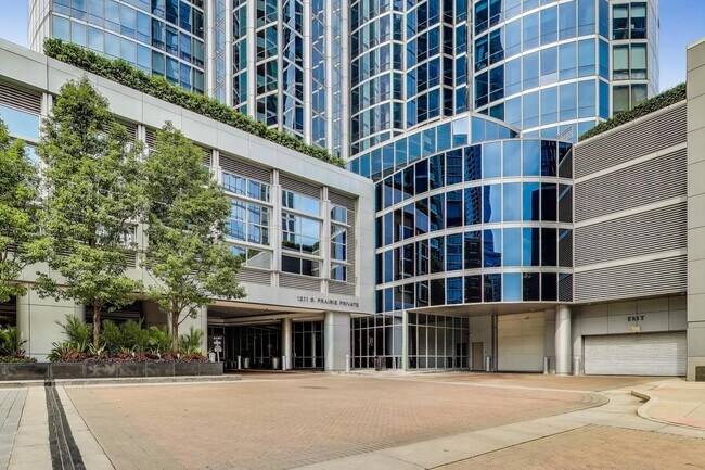Photo - 1211 S Prairie Ave Unit 3906