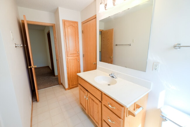 Photo - Oak Pointe Townhomes