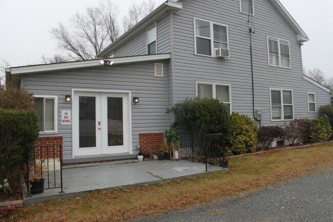 Photo - 6213 Shady Side Rd House