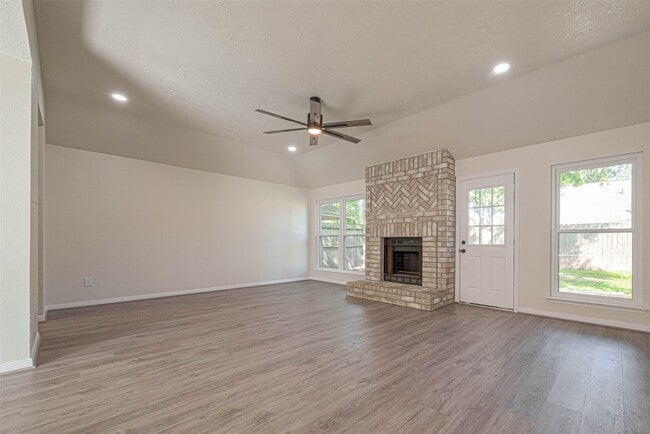 Photo - 416 Heatherwood Ct
