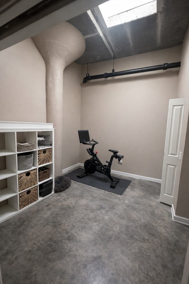 Photo - 3963 W Belmont Ave Unit 320