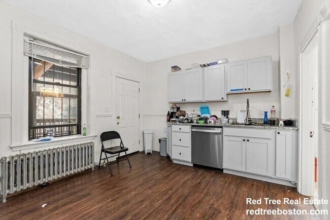 Photo - 866 Huntington Ave Unidad 3