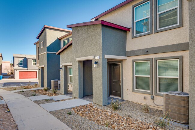 Brand-new two-story townhome in the Southw... - Brand-new two-story townhome in the Southw...