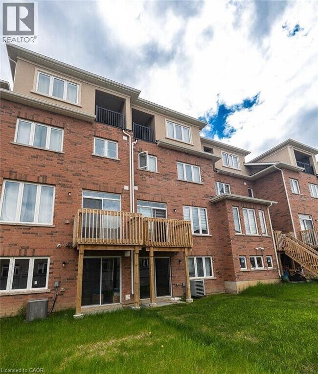 Photo - 1085 Garner Rd E