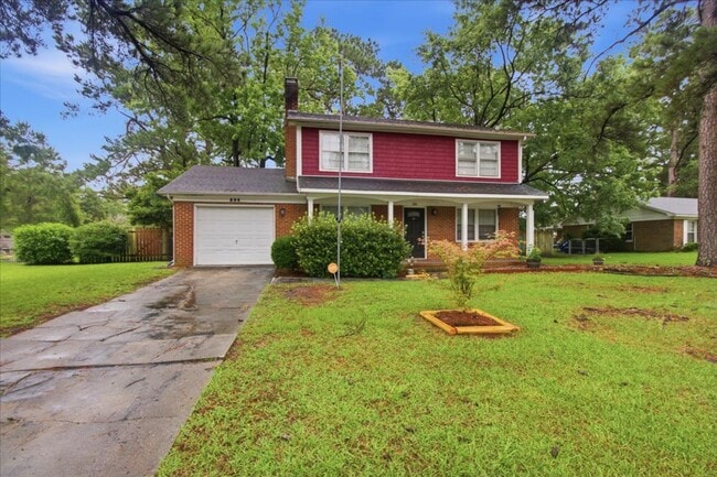 Photo - 208 Greenbriar Dr