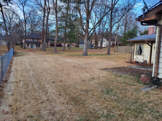 Photo - 1305 Whitney Ln