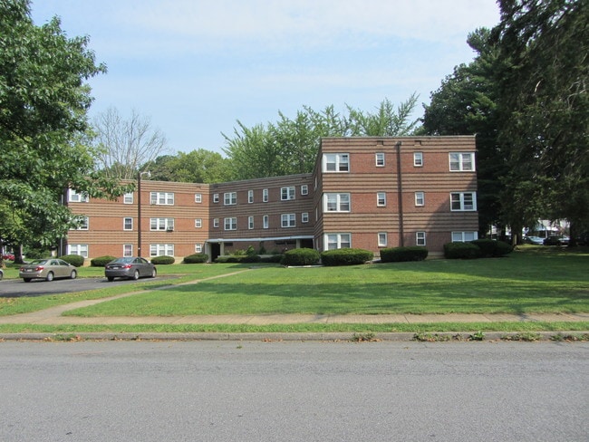 Parkhurst Apartments