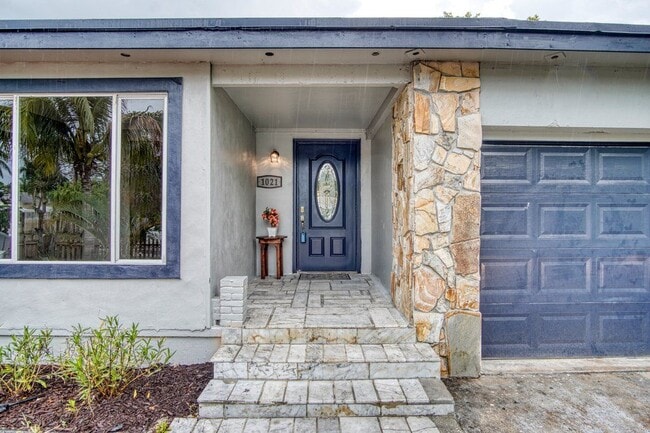 Photo - 1021 S M St Casa