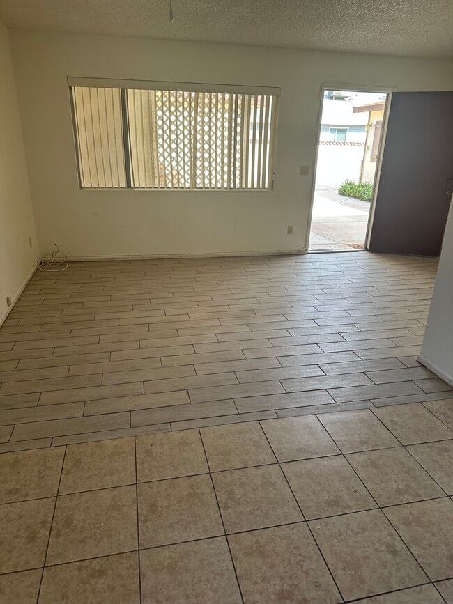 Building Photo - 862 Del Rey Dr Unit #C Rental