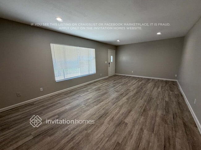 Photo - 2458 E Alpine Ave