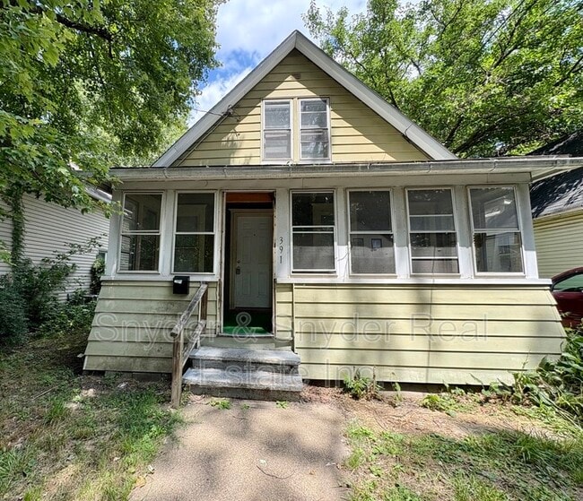Building Photo - 391 E Voris St