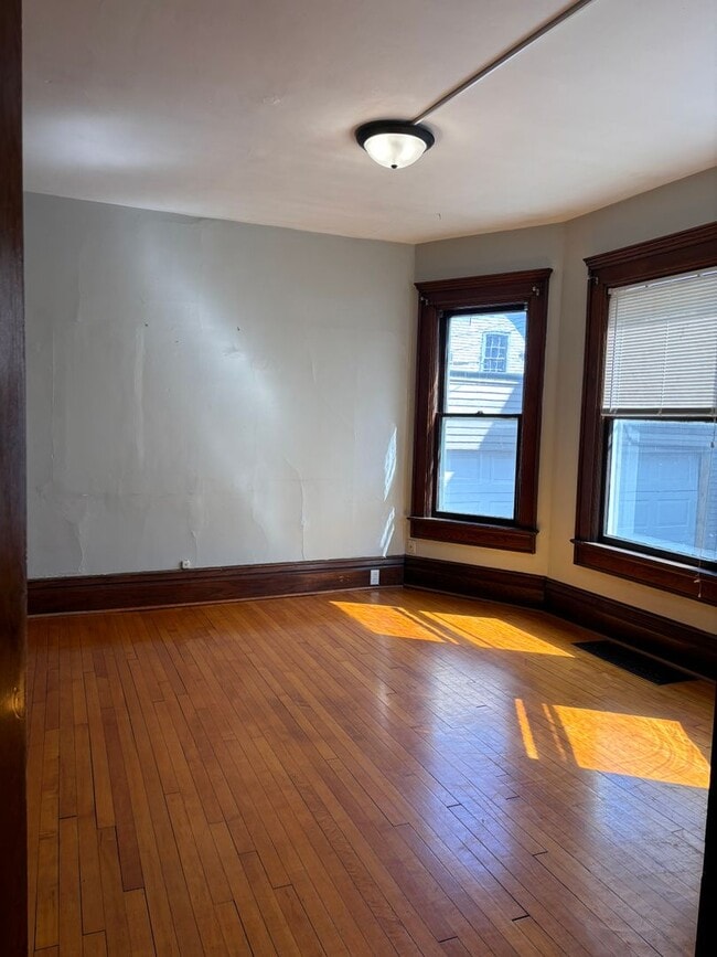 Building Photo - 240-240 N Oakland Ave Unit 238 N Oakland