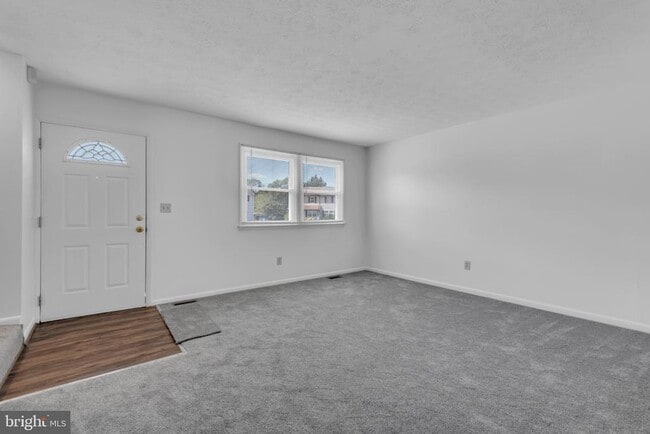 Photo - 651 Westphalia Ct
